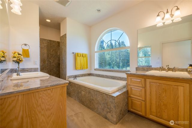 137 Bravo Road, Port Angeles, WA 98362