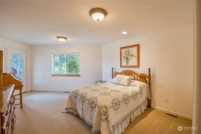 137 Bravo Road, Port Angeles, WA 98362