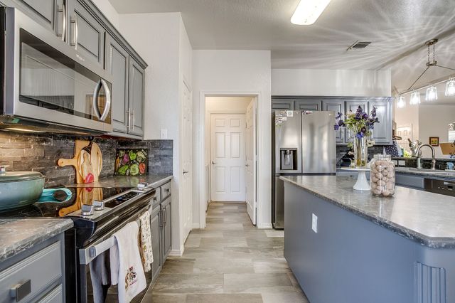 2226 Creek Side Drive, Weatherford, TX 76087