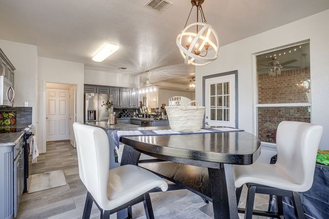 2226 Creek Side Drive, Weatherford, TX 76087