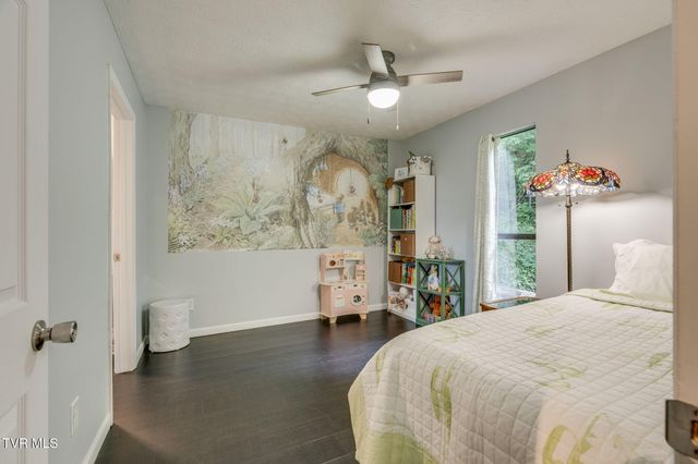 133 Admiral Avenue, Elizabethton, TN 37643
