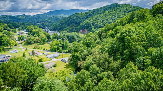 133 Admiral Avenue, Elizabethton, TN 37643