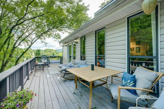 133 Admiral Avenue, Elizabethton, TN 37643