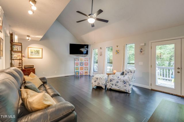 133 Admiral Avenue, Elizabethton, TN 37643