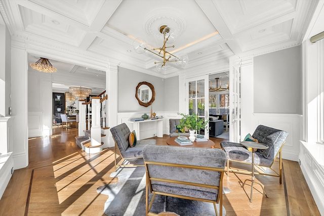 48 Marshall Rd, Wellesley, MA 02482