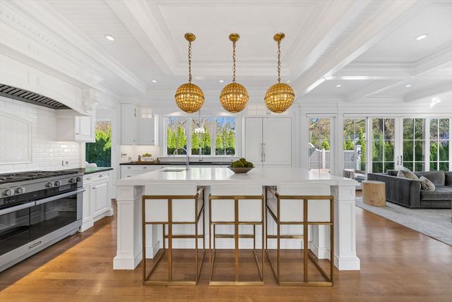 48 Marshall Rd, Wellesley, MA 02482