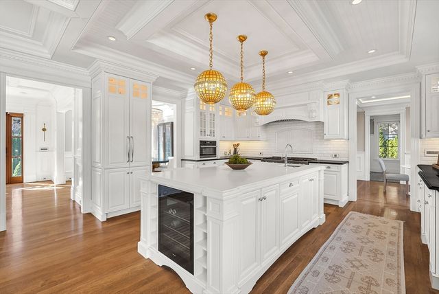 48 Marshall Rd, Wellesley, MA 02482