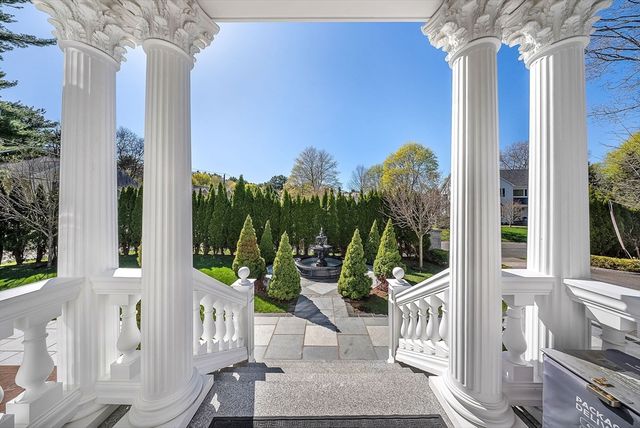 48 Marshall Rd, Wellesley, MA 02482