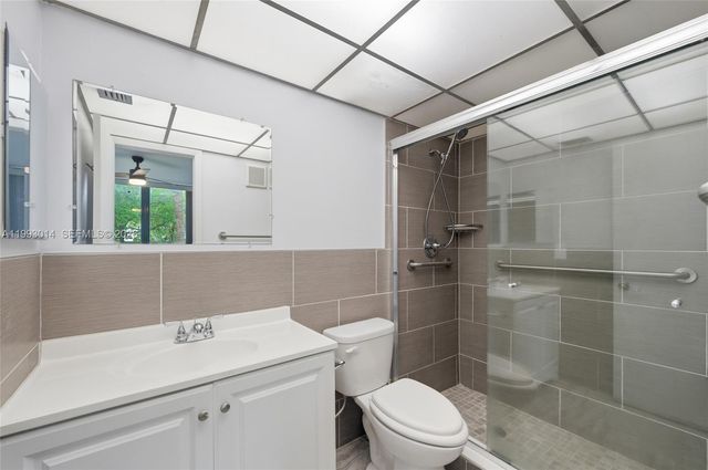 7950 W Mcnab Road 222, Tamarac, FL 33321