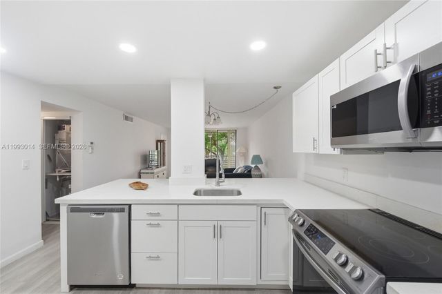 7950 W Mcnab Road 222, Tamarac, FL 33321