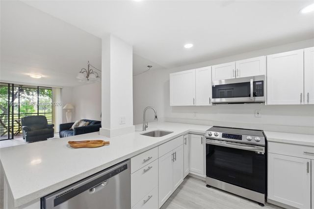 7950 W Mcnab Road 222, Tamarac, FL 33321