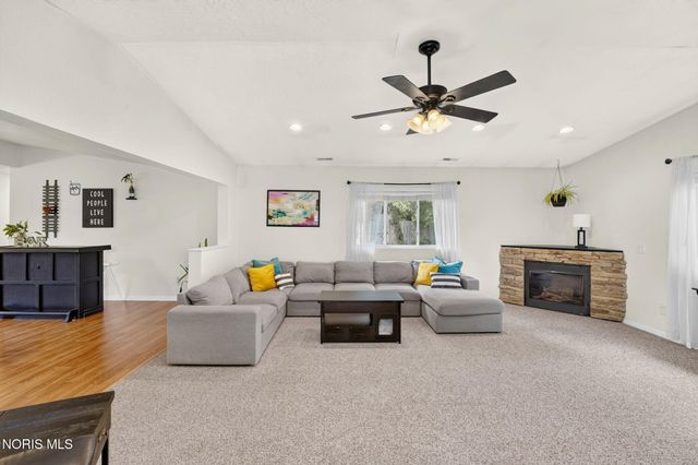 3354 Christie Boulevard, Toledo, OH 43606