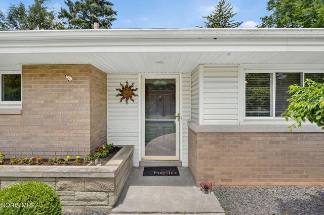 3354 Christie Boulevard, Toledo, OH 43606
