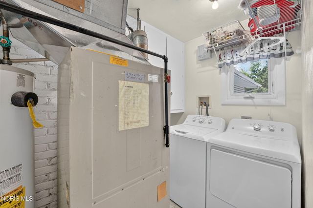 3354 Christie Boulevard, Toledo, OH 43606