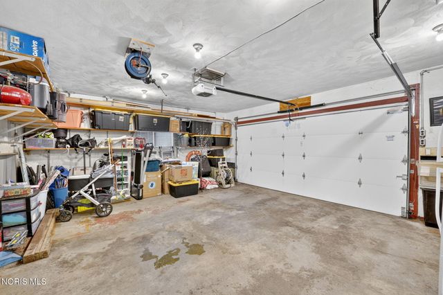 3354 Christie Boulevard, Toledo, OH 43606