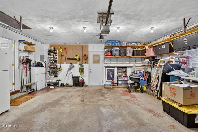 3354 Christie Boulevard, Toledo, OH 43606
