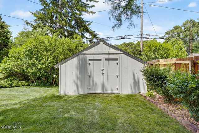 3354 Christie Boulevard, Toledo, OH 43606