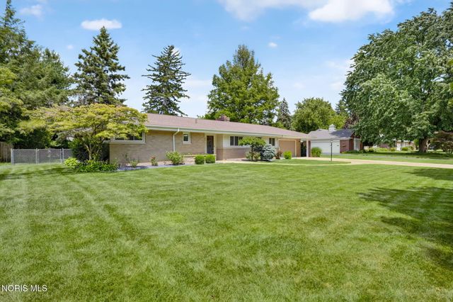 3354 Christie Boulevard, Toledo, OH 43606