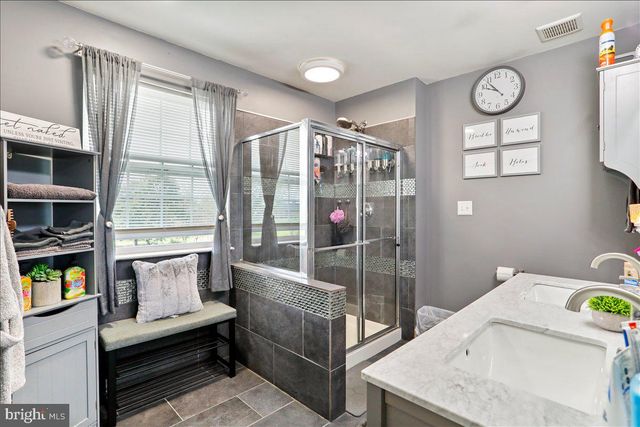 13319 JOHN MARTIN DR, Williamsport, MD 21795