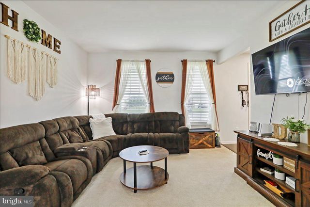 13319 JOHN MARTIN DR, Williamsport, MD 21795