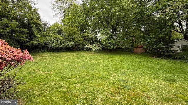 902 OLYMPIAN CIR SW, Vienna, VA 22180