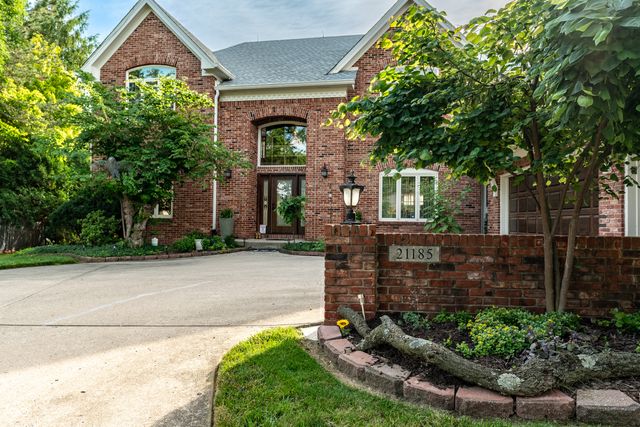 21185 Bayhill Court, Noblesville, IN 46062