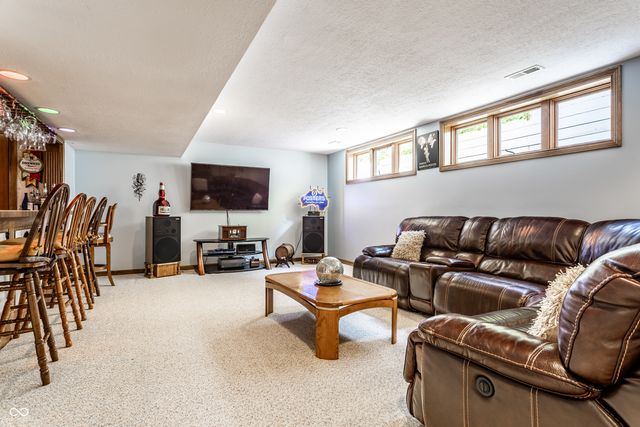 21185 Bayhill Court, Noblesville, IN 46062
