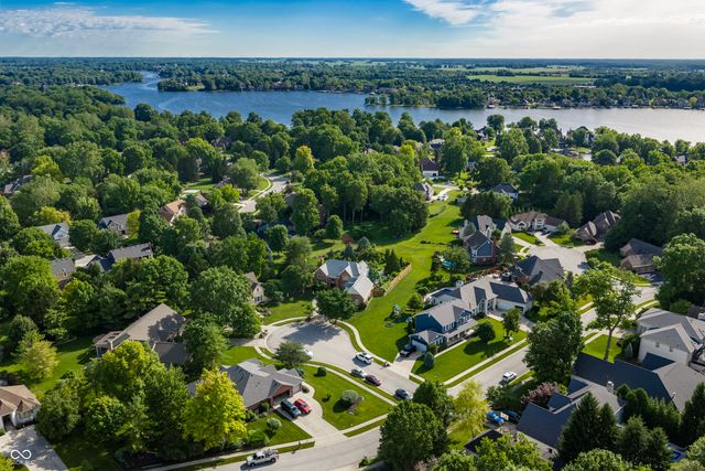 21185 Bayhill Court, Noblesville, IN 46062