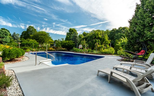 21185 Bayhill Court, Noblesville, IN 46062