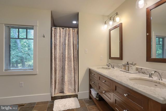 4619 GOOSE VALLEY RD, Harrisburg, PA 17112