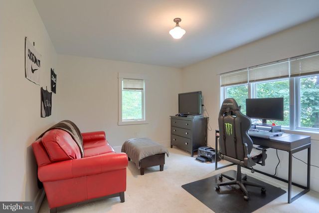 4619 GOOSE VALLEY RD, Harrisburg, PA 17112