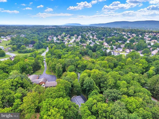 4619 GOOSE VALLEY RD, Harrisburg, PA 17112