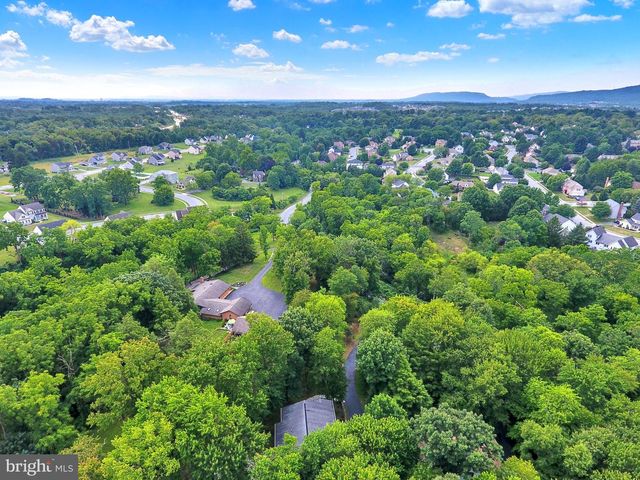 4619 GOOSE VALLEY RD, Harrisburg, PA 17112