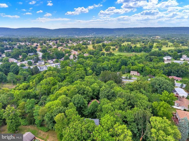 4619 GOOSE VALLEY RD, Harrisburg, PA 17112