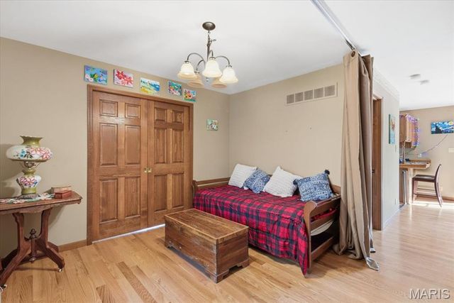 33 Wilderness Road, Eureka, MO 63025