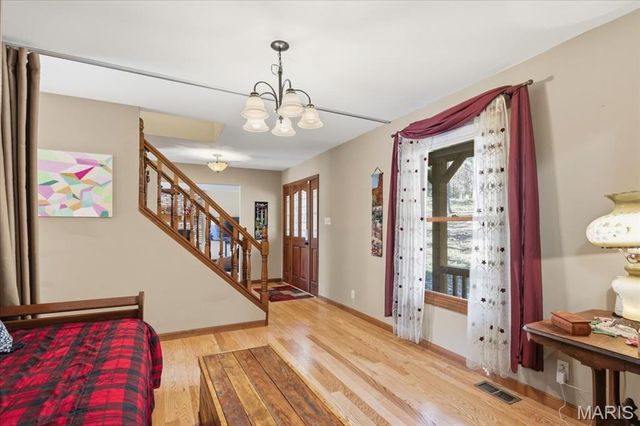 33 Wilderness Road, Eureka, MO 63025