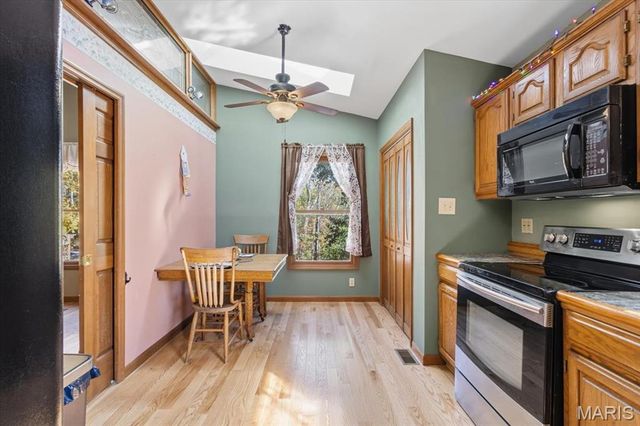 33 Wilderness Road, Eureka, MO 63025