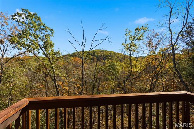 33 Wilderness Road, Eureka, MO 63025