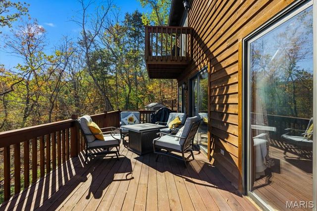 33 Wilderness Road, Eureka, MO 63025