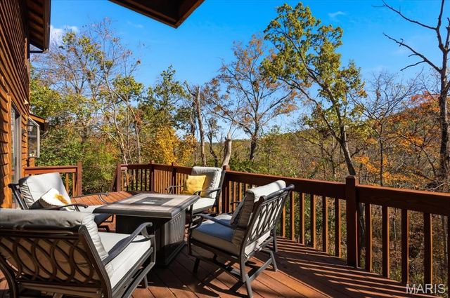 33 Wilderness Road, Eureka, MO 63025