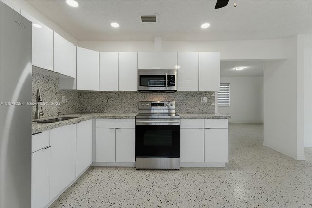 4296 NW 2nd Ter 4296, Miami, FL 33126
