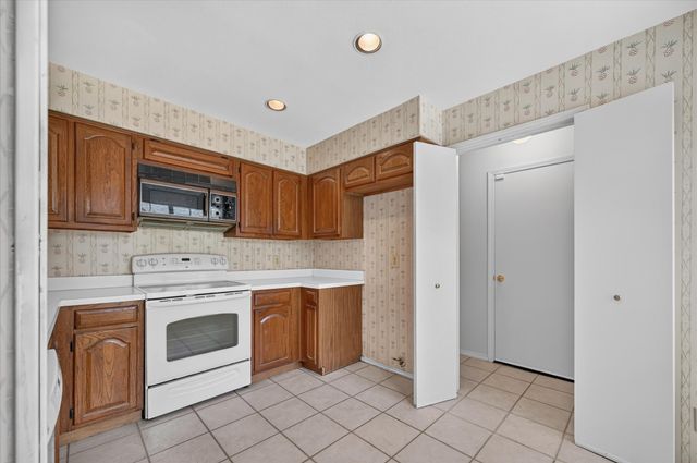 9711 Springtree Lane, Dallas, TX 75243