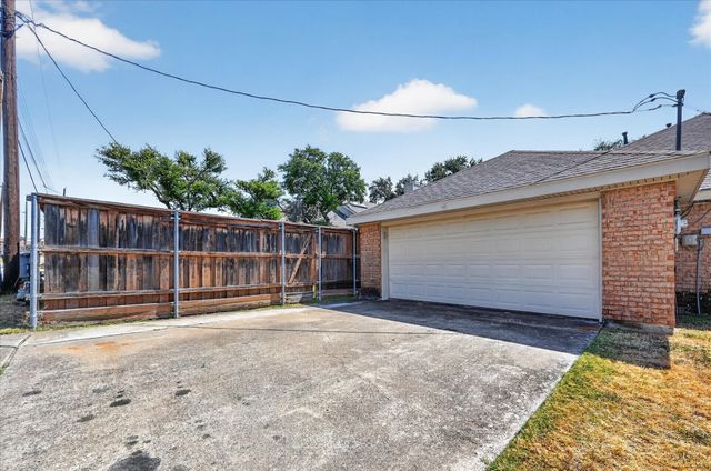 9711 Springtree Lane, Dallas, TX 75243