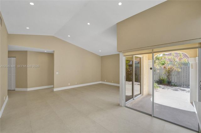 1361 Springside Dr 3, Weston, FL 33326