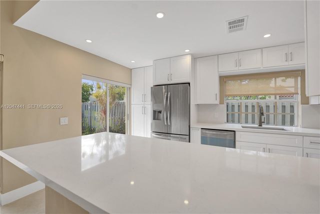 1361 Springside Dr 3, Weston, FL 33326