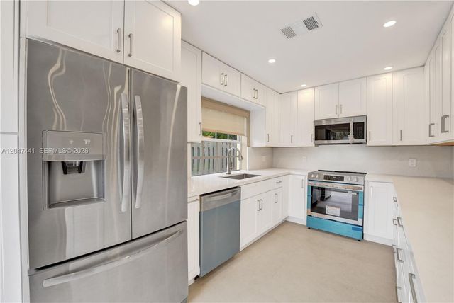 1361 Springside Dr 3, Weston, FL 33326