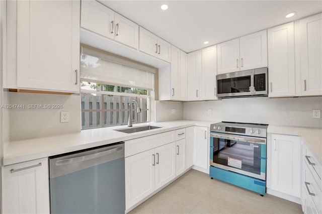 1361 Springside Dr 3, Weston, FL 33326