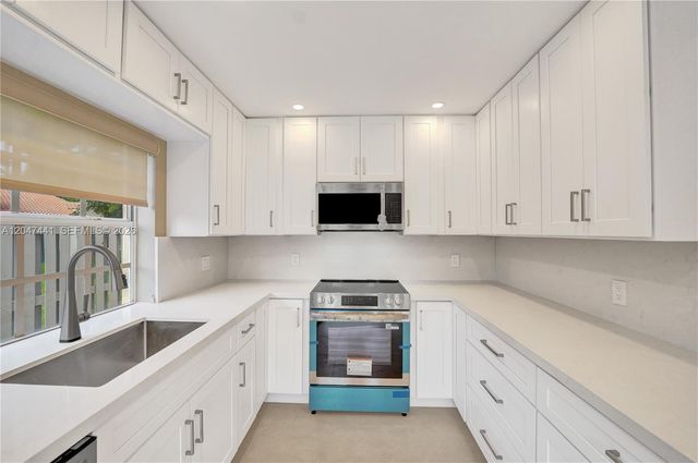 1361 Springside Dr 3, Weston, FL 33326