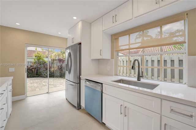 1361 Springside Dr 3, Weston, FL 33326