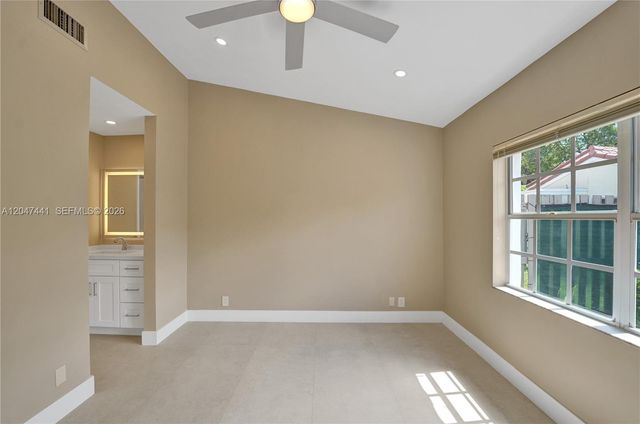 1361 Springside Dr 3, Weston, FL 33326